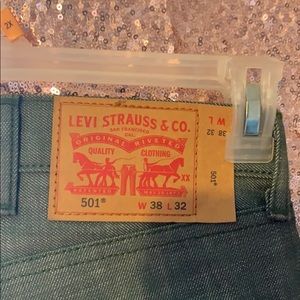 Men’s Levi jeans
